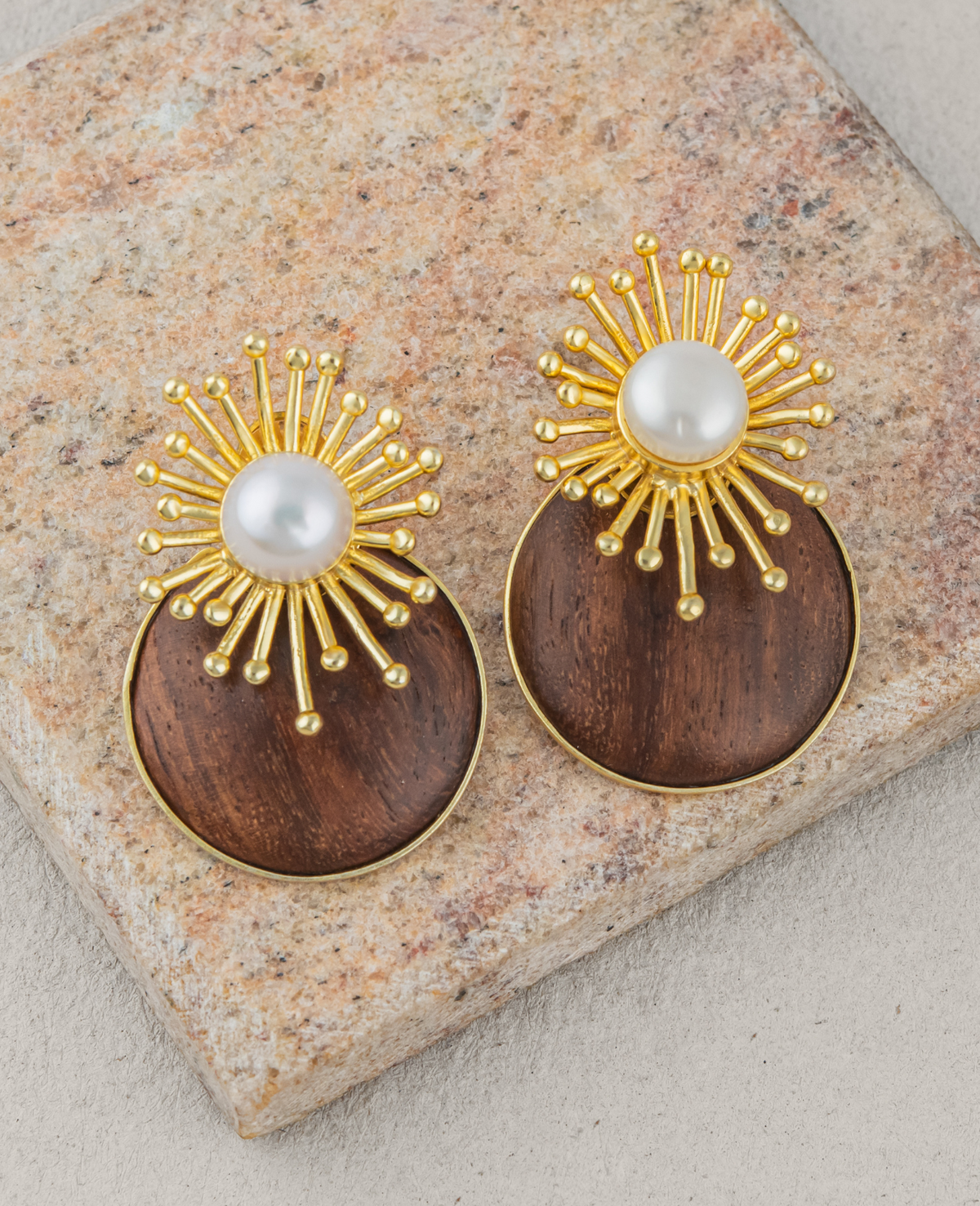 Isla Earrings Pearl & Wood Rays